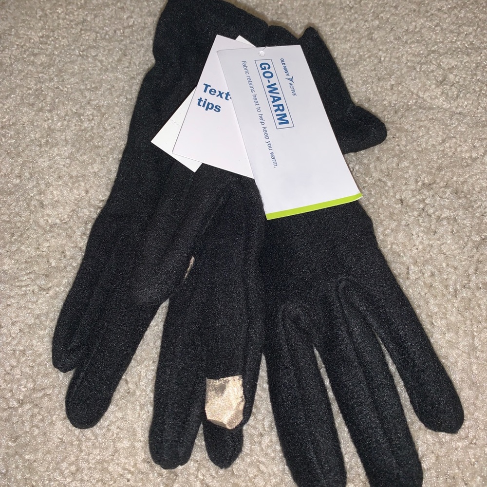 Old Navy Go-Warm Performance Fleece Gloves